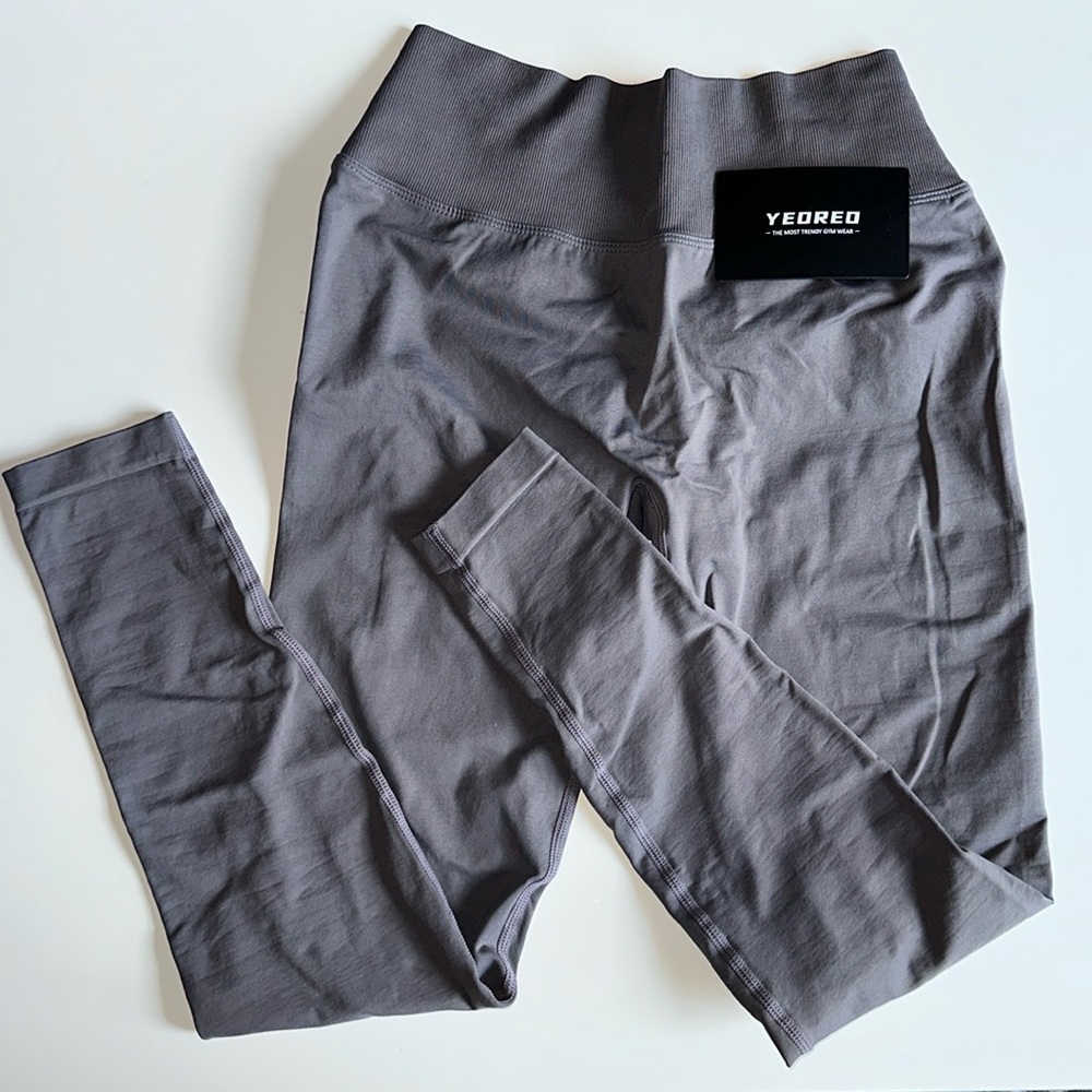 Yeoreo Leggings: Gray